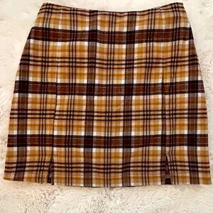 Navy cream Marigold plaid flannel school girl skirt.💙💛